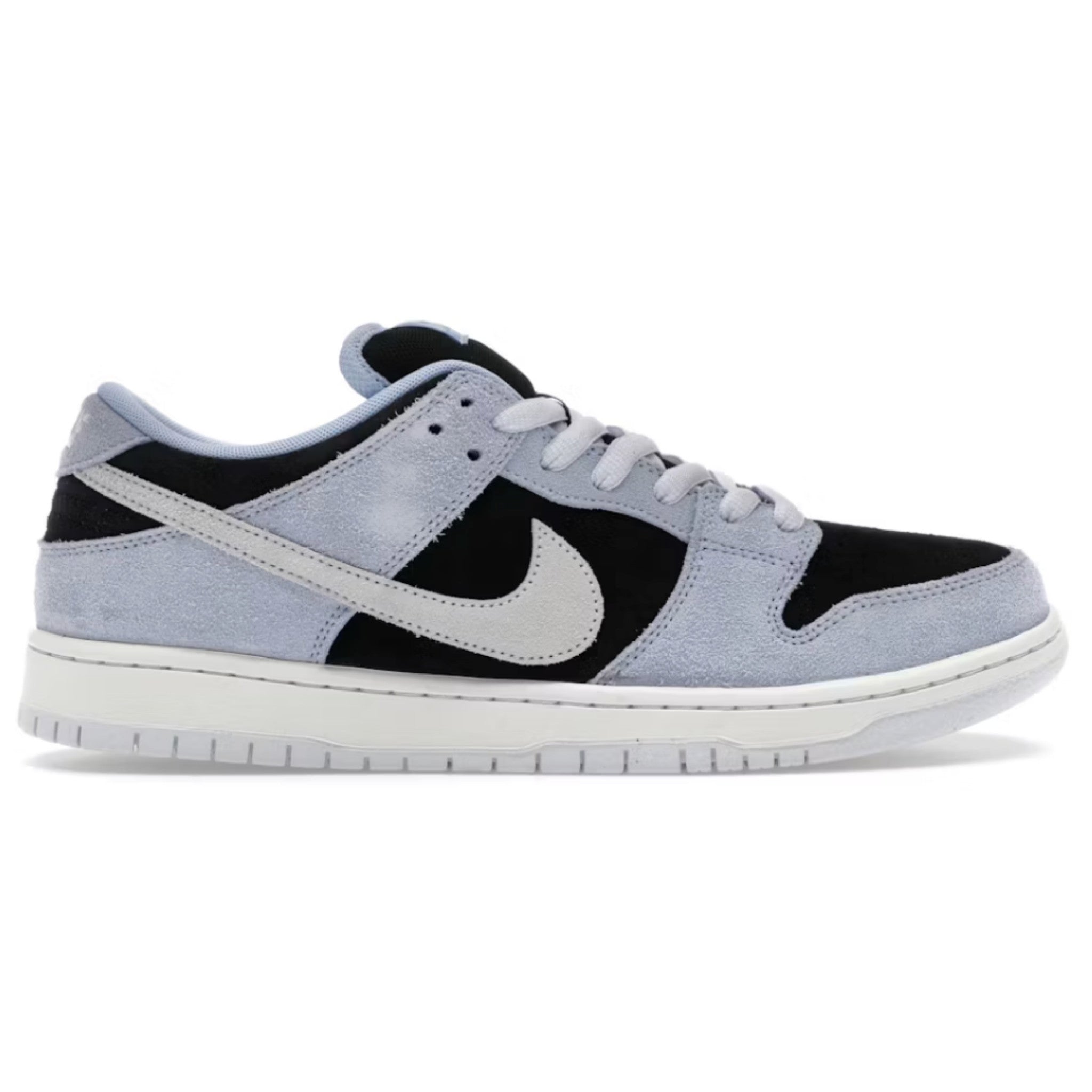 nikesbalumnium.jpg