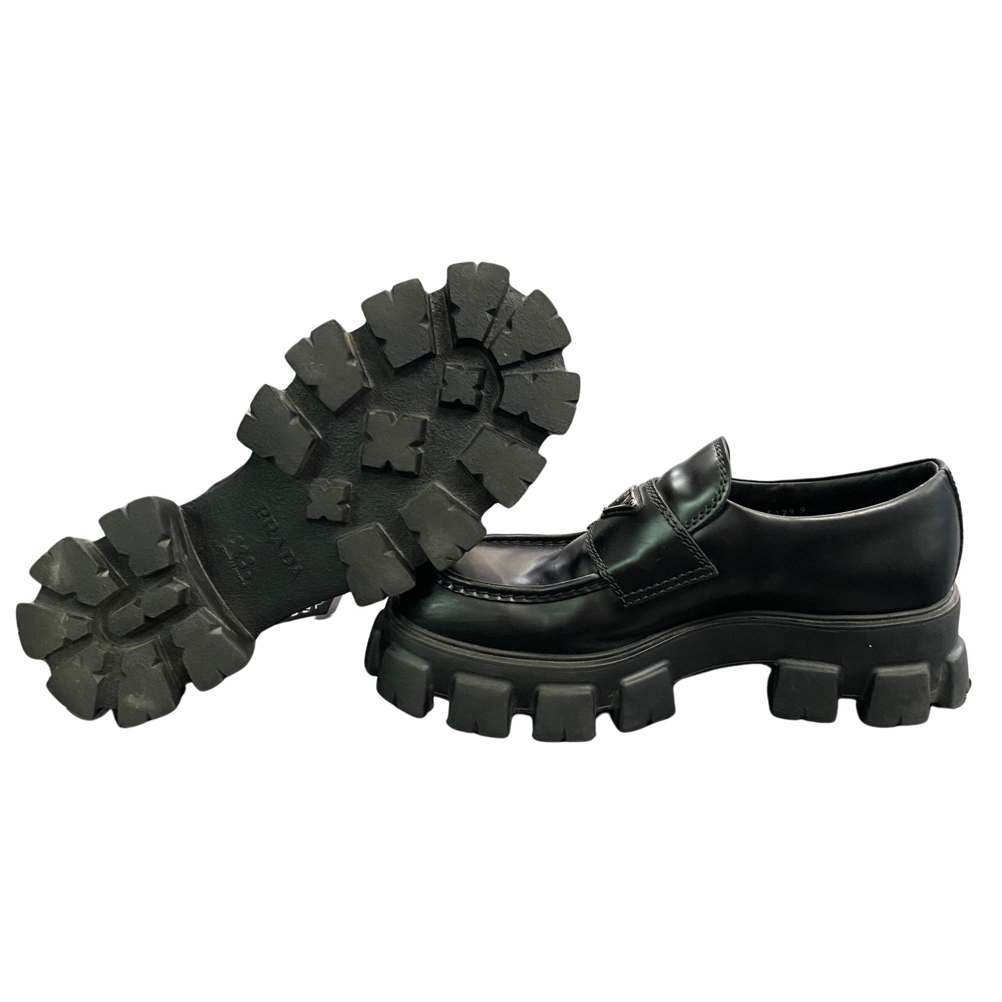 PRADA Monolith Leather Loafer (USED)(NB)